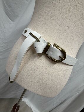Steve Madden White Faux Leather Belt with Antique Gold Buckle